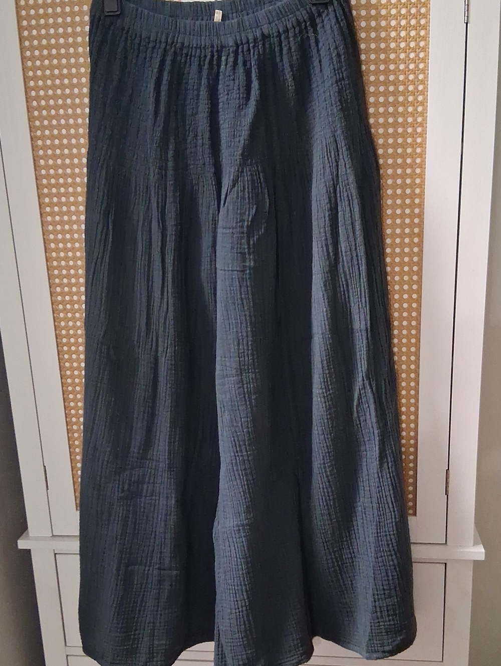 Women’s Long Flowing Black Pants